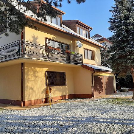 Hostel Milicka Wroclaw Luaran gambar