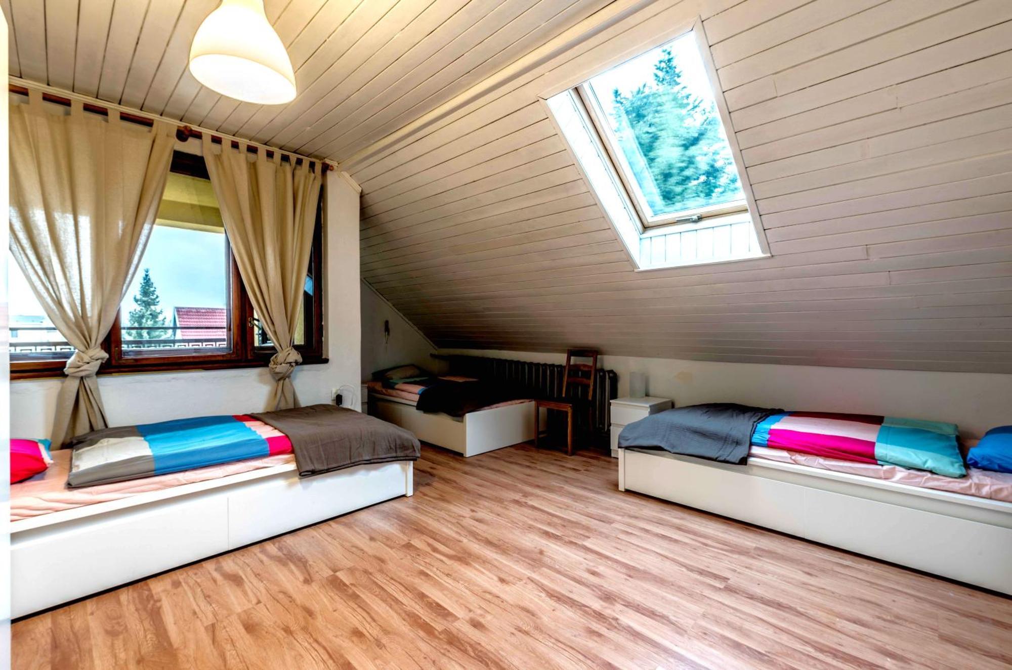 Hostel Milicka Wroclaw Luaran gambar