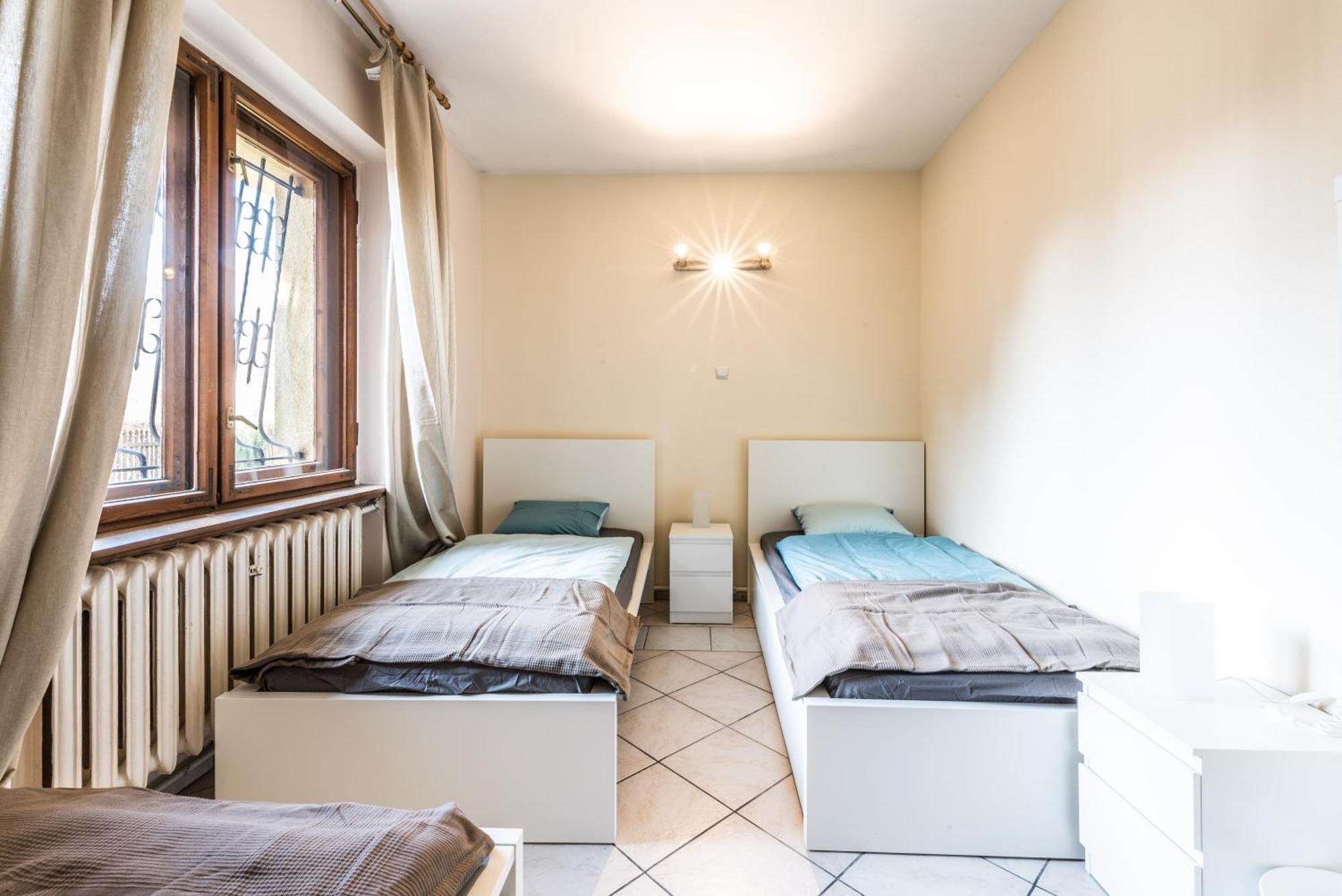 Hostel Milicka Wroclaw Luaran gambar