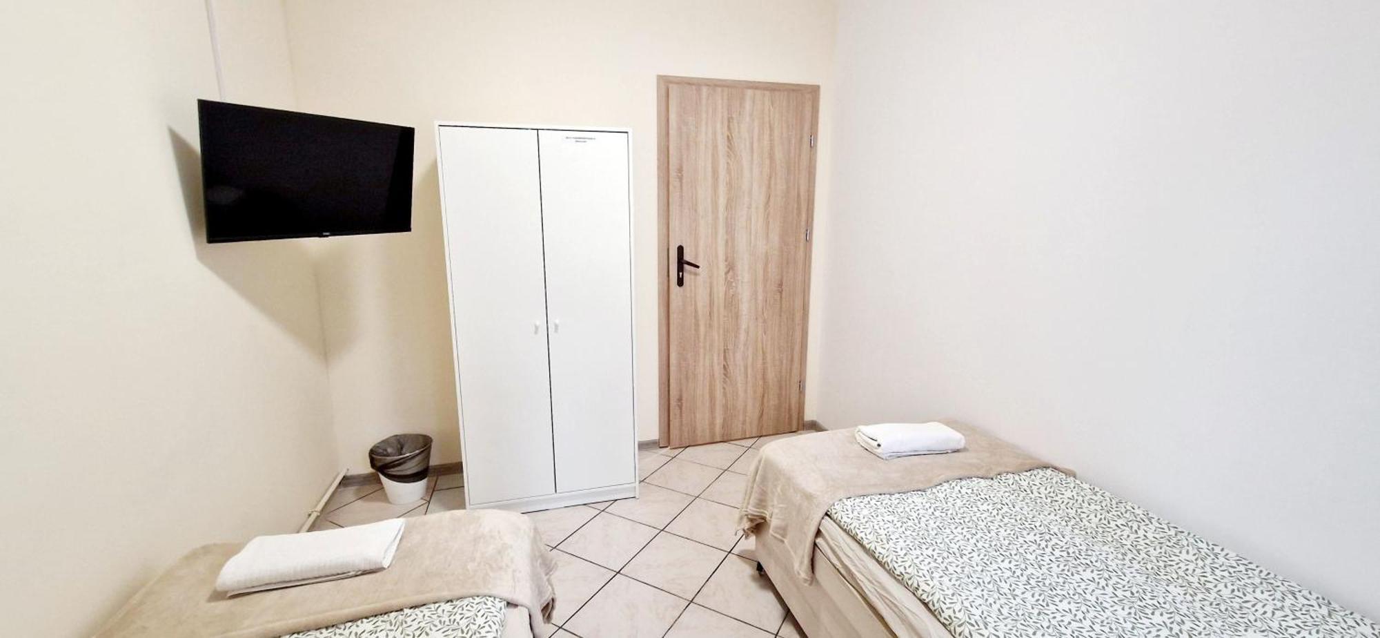 Hostel Milicka Wroclaw Luaran gambar